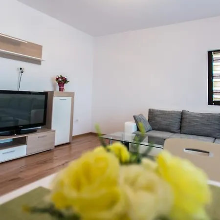 アパート Apartament Matei Mamaia Nord ナボダリ
